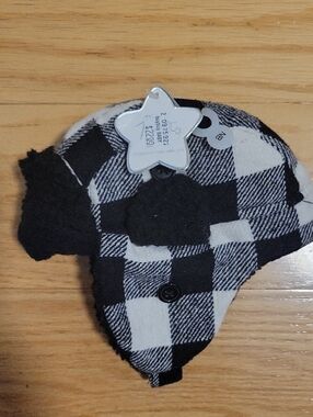 NWT New Born Black & White Plaid Earflap Winter Hat - Toby NYC